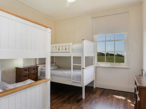 Yamba Pilot Cottage 1 - Pets Welcome - Close To Beach - Rent Accommodation 3