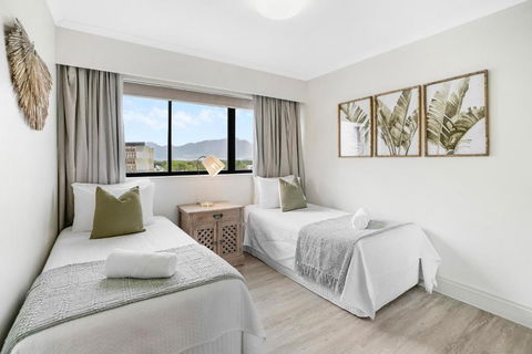 \'Coral Sea Dreaming\' Family Friendly Apartment - Rent Accommodation 4