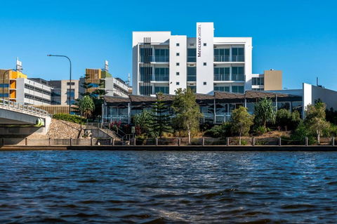 Mercure Sunshine Coast Kawana Waters - Rent Accommodation 0