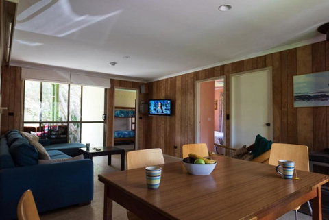 6 Kirra Avenue - Rent Accommodation 3