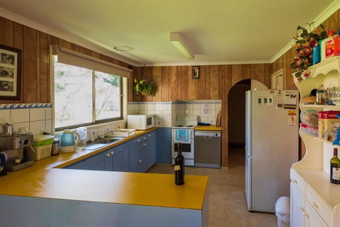 6 Kirra Avenue - Rent Accommodation 2