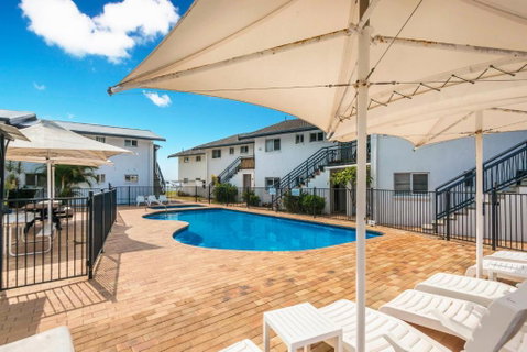 6B Beachfront Apartments - Rent Accommodation 0