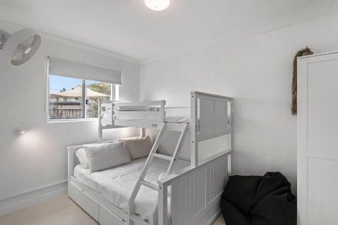 6B Beachfront Apartments - Rent Accommodation 3