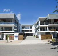 Maggies Beachfront Apt. 13 - Rent Accommodation