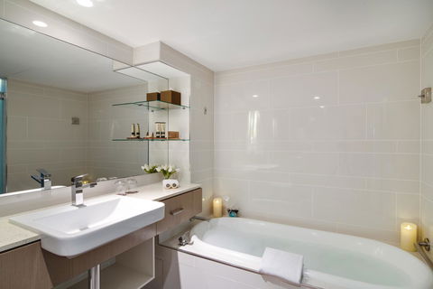 The Point Brisbane Hotel - Rent Accommodation 23