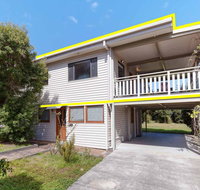 'Beach Break 1' 1/10 Lionel Street - upstairs unit with Aircon - Rent Accommodation