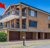 'COLUMBIA VIEWS' 2/9 COLUMBIA CLOSE - AIRCON WIFI NETFLIX VIEWS  BOAT PARKING - Rent Accommodation