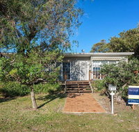 'The Croft' 11 Boulder Bay Rd - Cosy Beach House with Aircon  only 270m to the Beach - Rent Accommodation