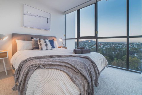 2 Bed Brisbane Resort Apartment - Rent Accommodation 3
