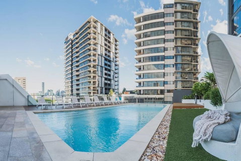 2 Bed Brisbane Resort Apartment - Rent Accommodation 0