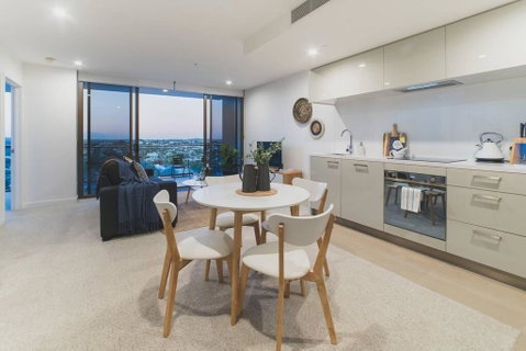 2 Bed Brisbane Resort Apartment - Rent Accommodation 2
