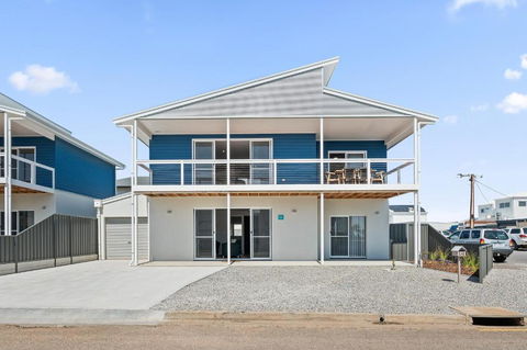 C-Views - Aldinga Beach - C21 SouthCoast Holidays - Rent Accommodation 1