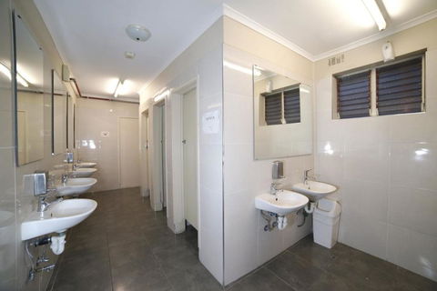 City Centre Budget Hotel - Rent Accommodation 2