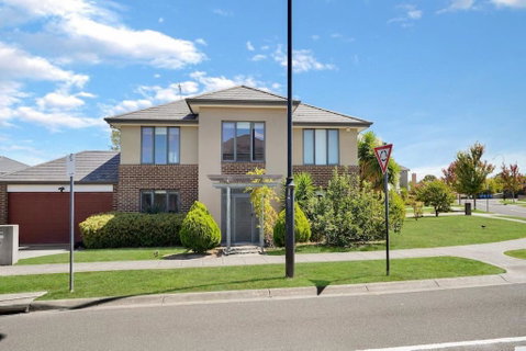 Deluxe Family Montpellier Gardens Estate - Burwood - Rent Accommodation 1
