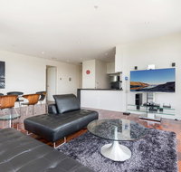 3-Bed Apartment with Parking Near Parks and Dining - Rent Accommodation