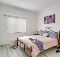 A Wave From It All - Rent Accommodation