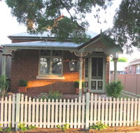 Acacia Cottage on Peel Bathurst - Rent Accommodation