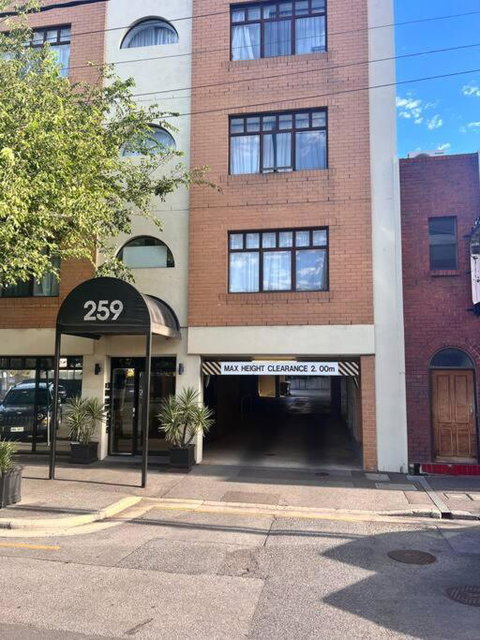 Ensuite Studio At Gouger St 106 - Rent Accommodation 1