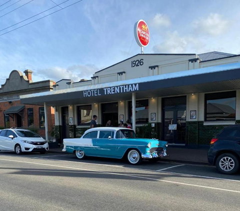 Hotel Trentham Villa 2 - Rent Accommodation 1