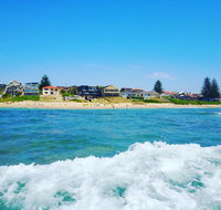 Al Mare Beachfront Retreat - Rent Accommodation