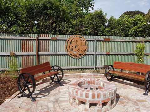 Alkira - Rent Accommodation 1