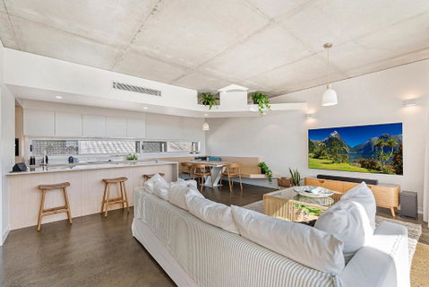 Luxury 5-floor Unit With Ocean Views Near Beach - Rent Accommodation 1