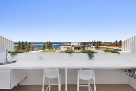 Luxury 5-floor Unit With Ocean Views Near Beach - Rent Accommodation 0