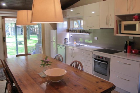 Lynden Cottage - Built 1884 In The Heart Of Town - Rent Accommodation 3