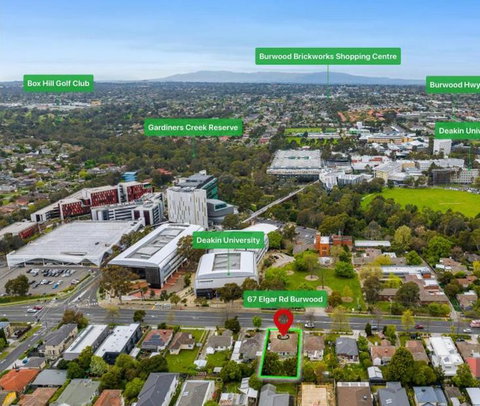 Master Bedroom Opposite To Deakin University - Rent Accommodation 0