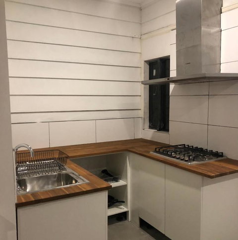 Master Bedroom Opposite To Deakin University - Rent Accommodation 2