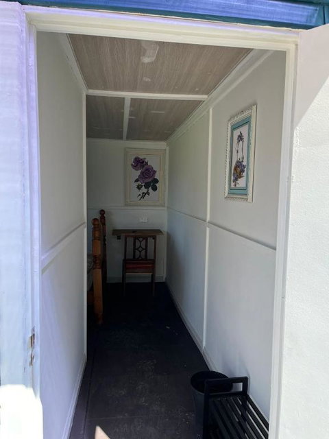 Master Bedroom Opposite To Deakin University - Rent Accommodation 3