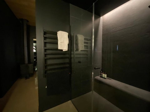 McGill Vineyard Moffatdale - Rent Accommodation 2
