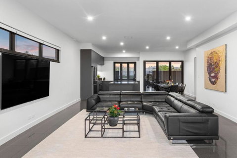 Moana Sands - Luxury Beachfront - Rent Accommodation 3