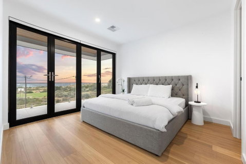 Moana Sands - Luxury Beachfront - Rent Accommodation 1