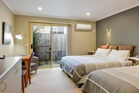 Motel Strahan - Rent Accommodation 2