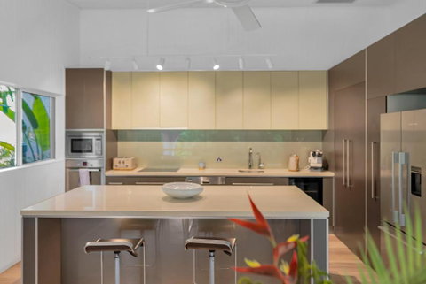 Ohana Palm Cove - Rent Accommodation 3