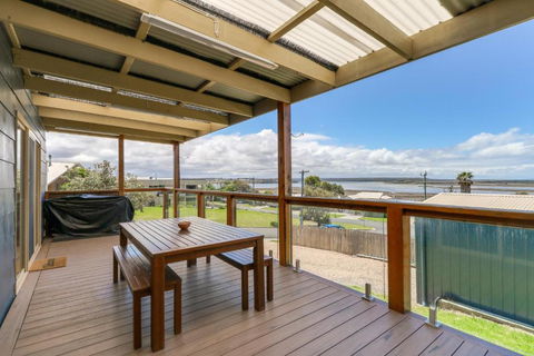 Outlook Views - Rent Accommodation 2