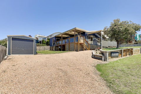 Outlook Views - Rent Accommodation 0