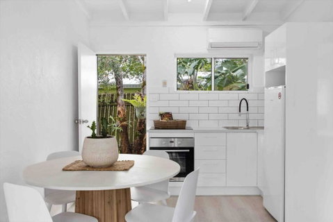 PA2 Stunning Sunshine Beach Apt Pets Welcome - Rent Accommodation 2