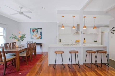 Paddington Cottage - A Classic Queenslander Stay - Rent Accommodation 3