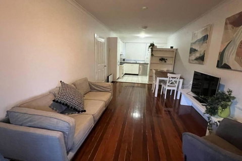 Paddington Pad With Back Deck And Free Car Space Close To Suncorp - Rent Accommodation 1