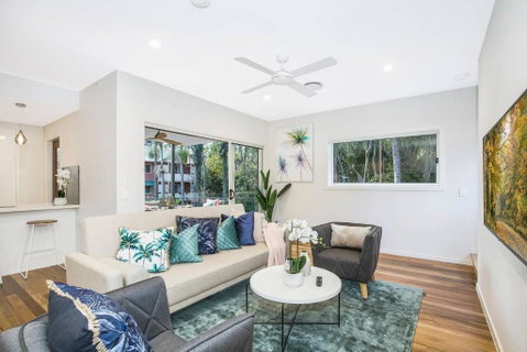 Park Avenue Townhouse Retreat Brisbane Sleeps 10 - Rent Accommodation 3