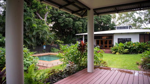 Picnic House, Luxurious Tropical House - Rent Accommodation 1