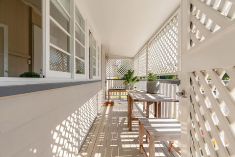 Quaint & Cosy 1 Bedroom Apartment In Queenslander. - Rent Accommodation 0