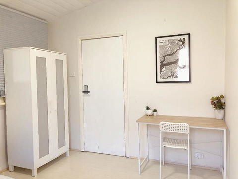 Quaint Double Or Queen Room - Mins To Stations&UNSW - Shared Bathroom - Rent Accommodation 2