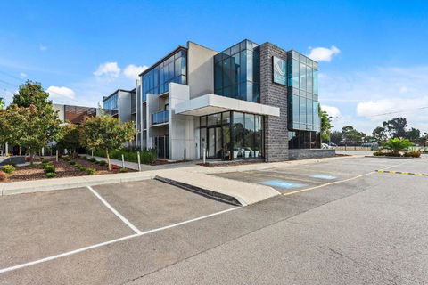 Quality Hotel Taylors Lakes - Rent Accommodation 2