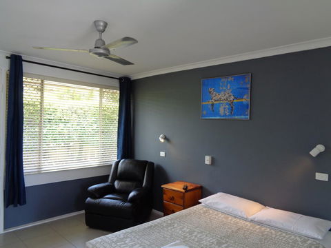 Aspley Sunset Motel - Rent Accommodation 0
