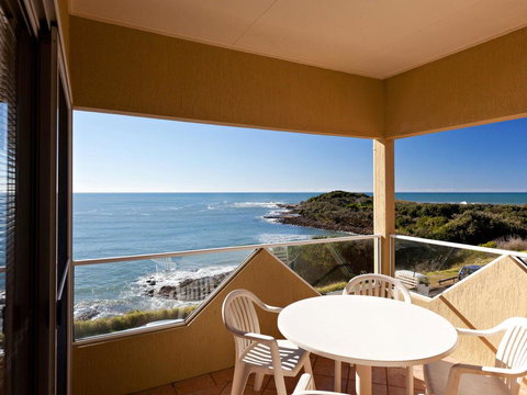 Avalon 4 - Right Across The Road From Convent Beach - Uninterrupted Views - Rent Accommodation 2