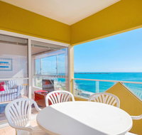 Avalon 4 - right across the road from convent beach - uninterrupted views - Rent Accommodation