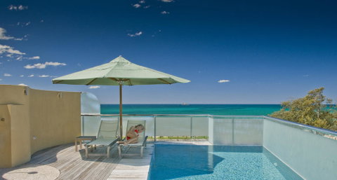 Beach Suites - Rent Accommodation 0